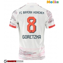 Moške Nogometnih dresov Bayern Munich Leon Goretzka #8 Gostujoči 2025-26 Kratki rokavi